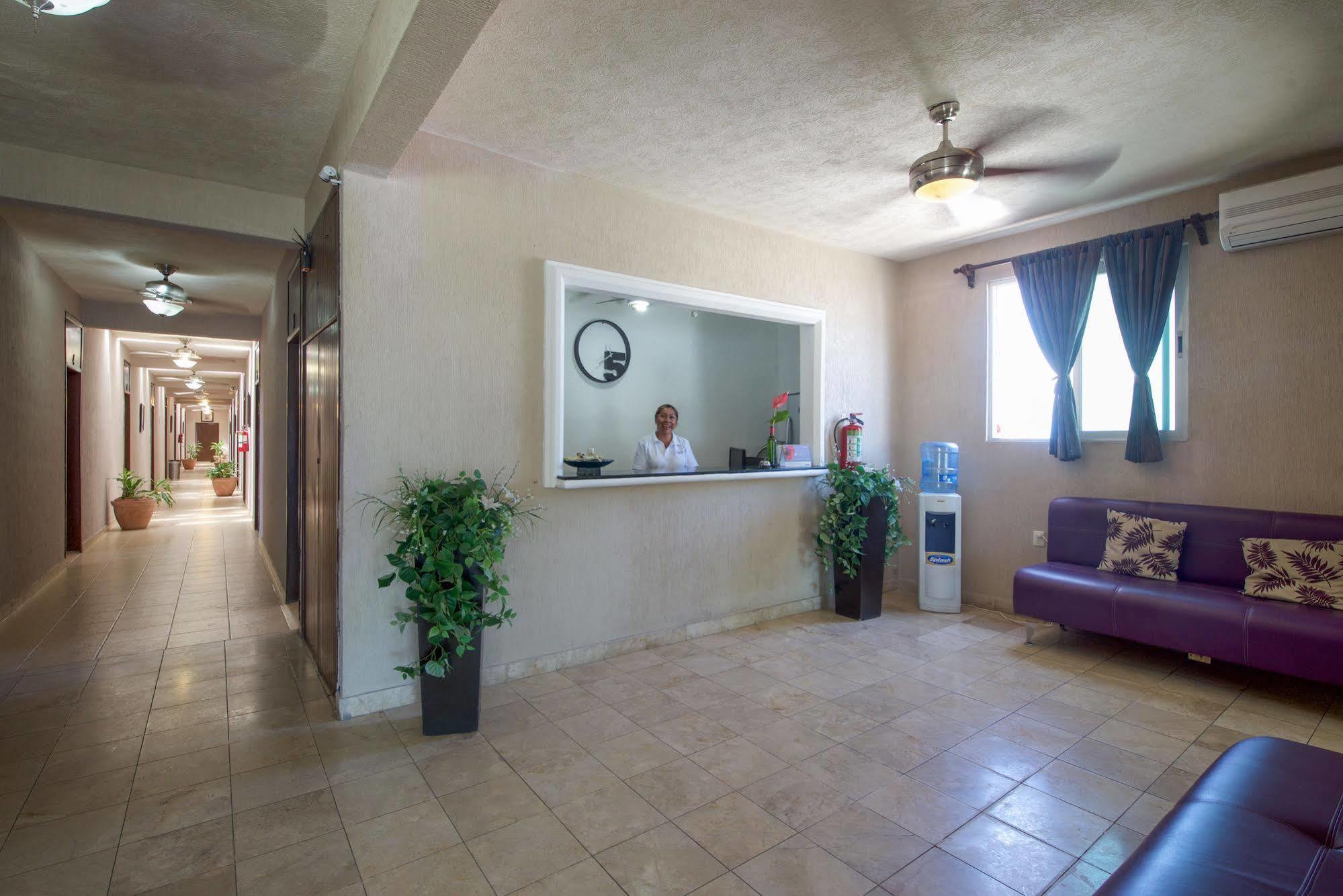 Hotel Villa Fontana Chetumal Extérieur photo