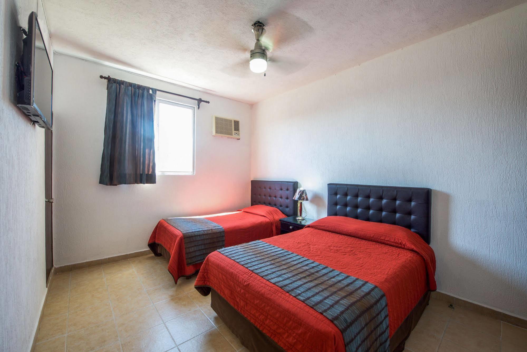 Hotel Villa Fontana Chetumal Extérieur photo