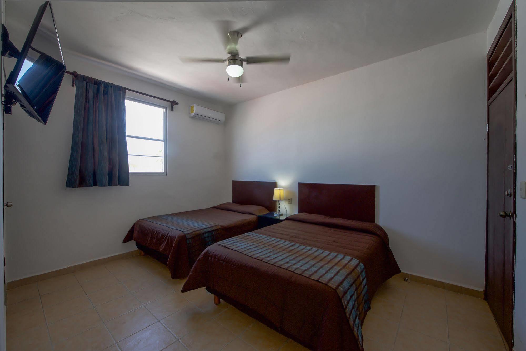 Hotel Villa Fontana Chetumal Extérieur photo